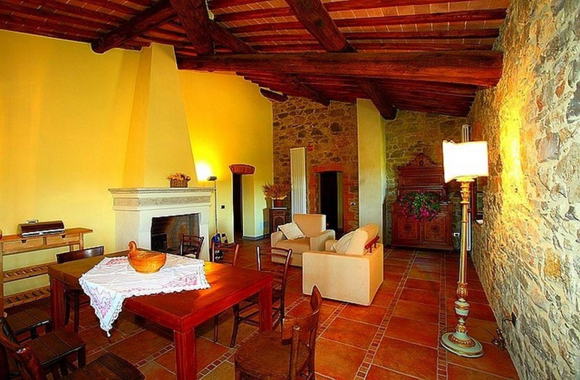 Podere Lucignano Secondo Agriturismo Гайоле-ін-К'янті Номер фото